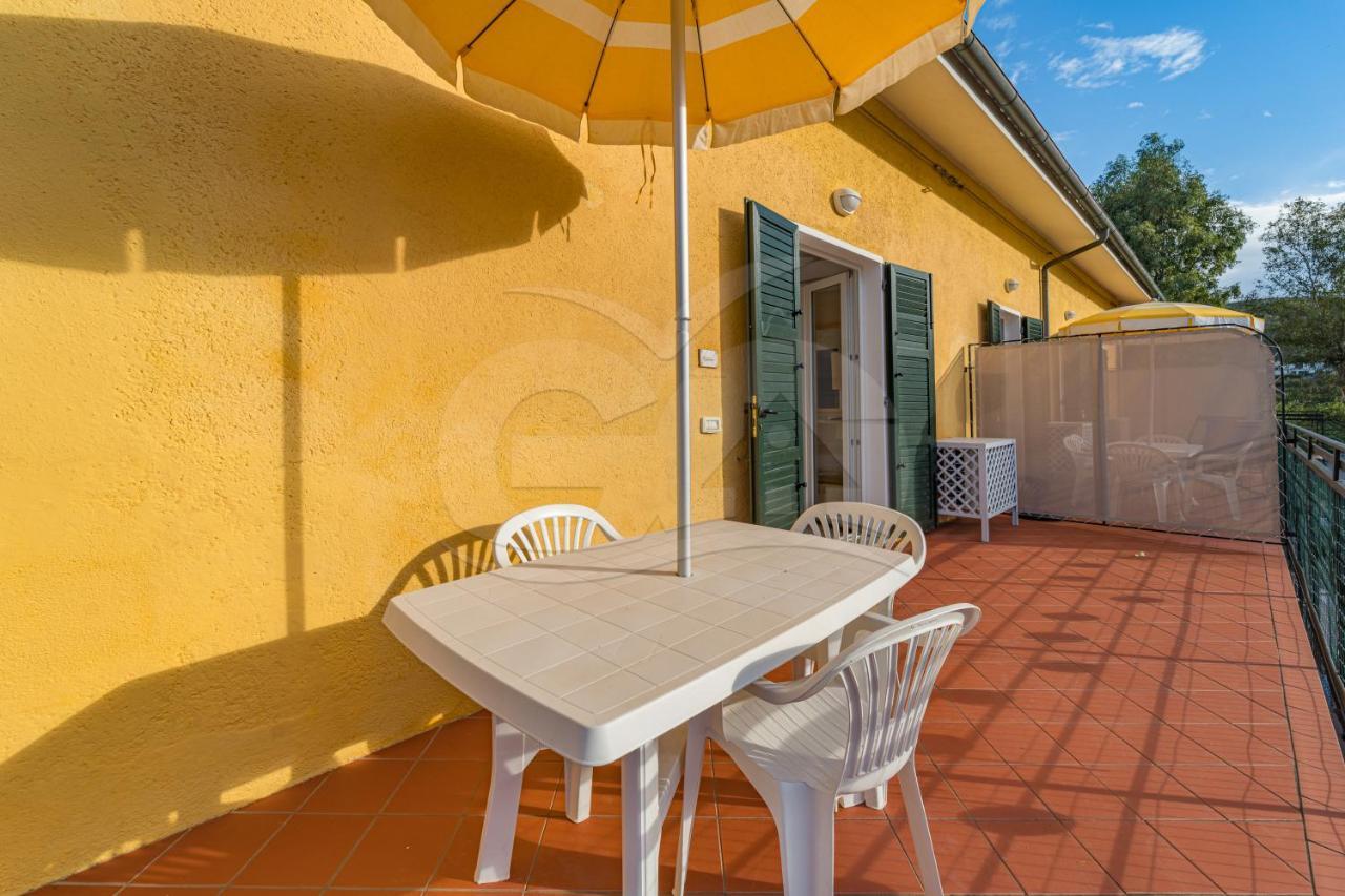 Residence Gli Olmi - Goelba Marina di Campo Exterior foto